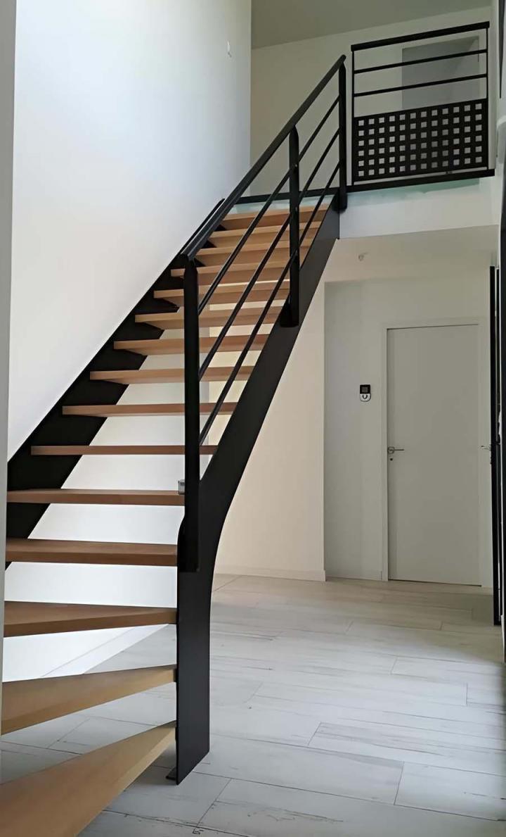 Création d'escaliers en bois de A à Z à Alençon